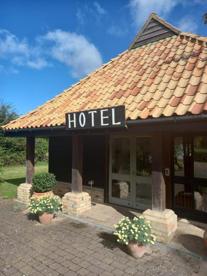 Golden Ball Hotel Elsworth Zewnętrze zdjęcie